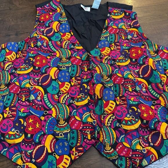 Nutcracker Tops - Vintage Nutcracker Christmas Vest – Ornament Print (Size 24W)